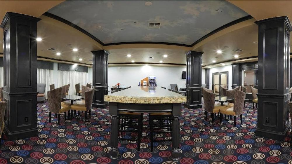 格伦罗斯智选假日套房酒店 外观 照片
